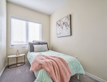 Condo Townhouse in Toronto Modern and Stylish condo townhouse 2