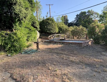 Quiet Country living 1 bedroom guesthouse Huge oak trees pets ok, horse property 4