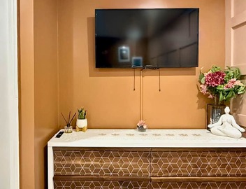 Serenity Suite Homes 2BD/1BA near Logan Intl/Metro 4