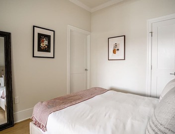 Bright Dupont Circle 2BR w/W/D, nr Restaurants & Bars, by Blueground 5