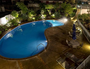 The Reef Beachfront Apartments 2