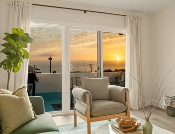 Oceanview I King Suite I Steps from the Ocean 5