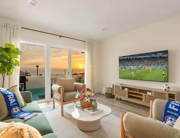 Oceanview I King Suite I Steps from the Ocean 2