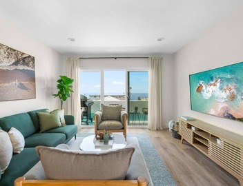 Oceanview I King Suite I Steps from the Ocean 4