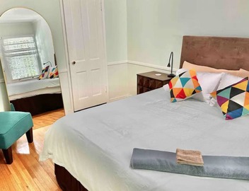 148 5-Star Reviews - Walk to Rodeo Dr - 1100 sqft Apartment 2
