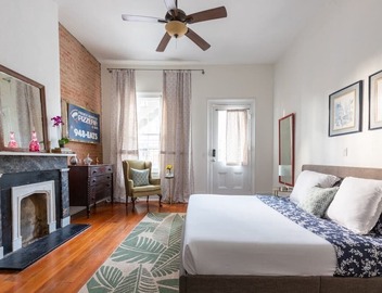 Quaint 1850s Garden District 1BR Flat w/Courtyard 2