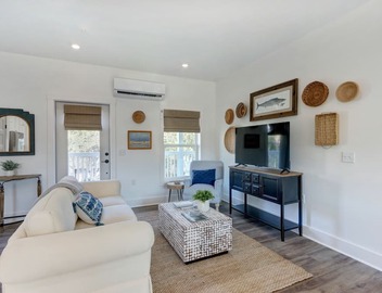 Cotton Bleu- Coastal Convenience & Close to SAV by Lucky Savannah 5