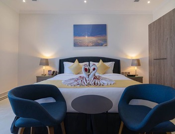 The Gate Hotel and Apartments 5