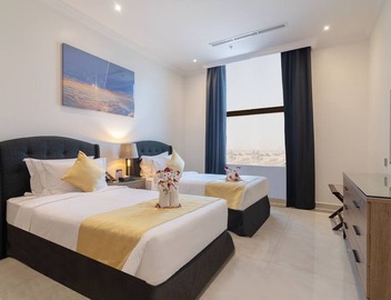 The Gate Hotel and Apartments 2