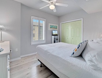 Caribbean 204 | Pet-Friendly + Indoor/Outdoor Pools, Fitness & Sauna 5