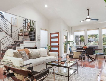 Stylish Retreat + Outdoor Oasis in Heart of Austin 4
