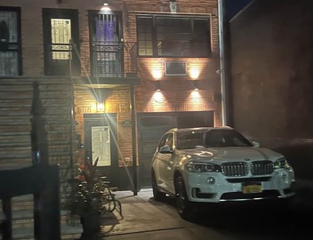 1 Large studio APARTMENT NEWLY RENOVATED with backyard 5
