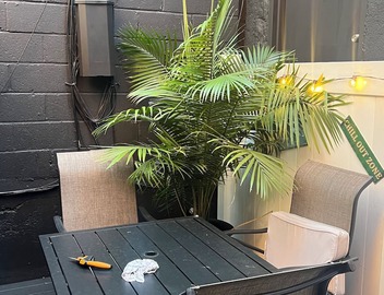 1 Large studio APARTMENT NEWLY RENOVATED with backyard 4