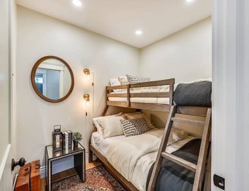 3BR Cozy Boston Condo, Near T 4