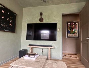 Art filled home in beautiful Mar Vista/West Los Angeles minutes from the beach. 5