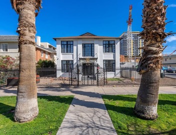 Modern Apartment in the Heart of Phoenix (4) 5