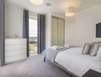 Perfect Luxury Penthouse - Overlooking parkland with views for days 2