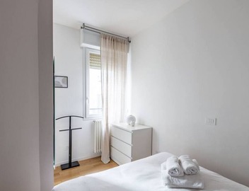Easylife - Sophisticated studio with balcony in the heart of Porta Venezia 2