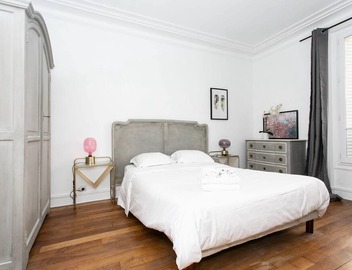 Elegant 2BR in St-Germain Near Le Bon Marche 4