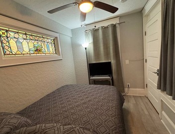 TINY unit in cottage in the middle of Downtown 2