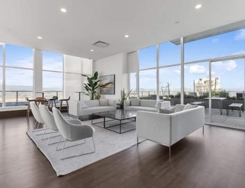 Sky Suite 2BR 1BR Condo in Surreys Tallest Tower! Rooftop Terrace w/Views 4