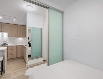 Sky Suite 2BR 1BR Condo in Surreys Tallest Tower! Rooftop Terrace w/Views 5