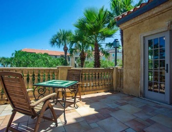Seaside Haven: Relaxed Living at Ocean Lodge 3