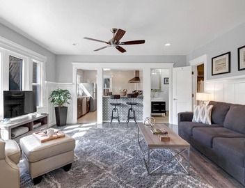 Arts District of Long Beach! Walking distance to the beach! 3