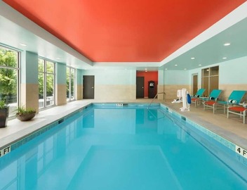 The Best of Atlanta! Pool, Gym Access & Free Hot Breakfast Included 2