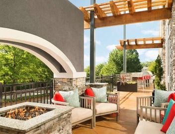 North Atlanta Getaway: Indoor Pool, Fitness Center & Parking + Breakfast 5