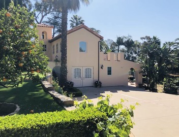Fiora Della Vita Italian Garden Estate Guest House next to the El Encanto Hotel 4