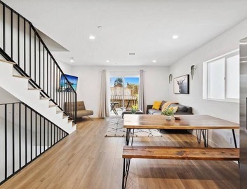 Heart of LA: Your Perfect Hollywood Stay 4