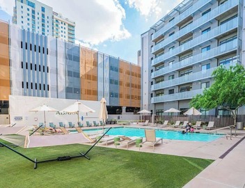 Central Phoenix Spot | Pool, Gym, Balcony +Parking 3