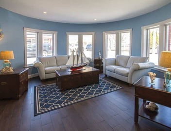 Wyndham Newport Onshore|1BR/1BA Balcony King Suite 5