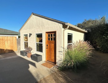 Private Gated 1 Bedroom, 1 Bathroom Small House in Glassell Park, Los Angeles 4
