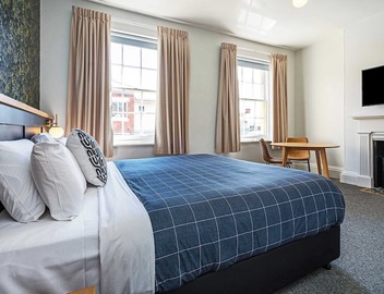 Portsea Place Hobart - designer studio + parking 3