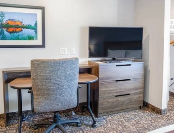 Enjoy Full Kitchen & Cozy Space in Huntersville! | Free Parking, BBQ Facilities! 2