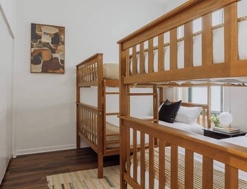 Designer Loft 2W | Heart of Gold Coast/River North 5