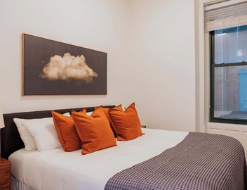 Designer Loft 2W | Heart of Gold Coast/River North 2
