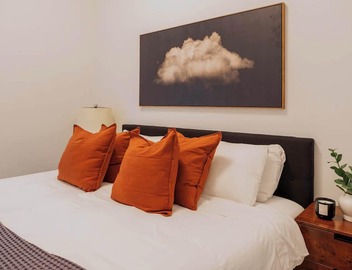 Designer Loft 2W | Heart of Gold Coast/River North 3
