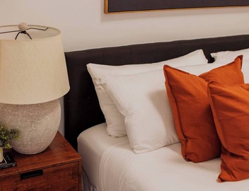 Designer Loft 2W | Heart of Gold Coast/River North 4