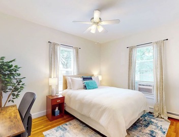 2 room studio w/Porch 3