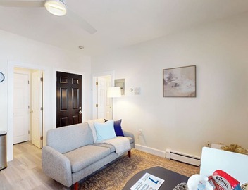 2 room studio w/Porch 5