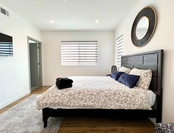 Truly Special LA Gem private rooftop deck VIEWS 5