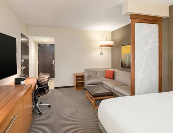 King Comfort x2: Free WiFi, Indoor Pool, Steps from Bon Secours Arena 3