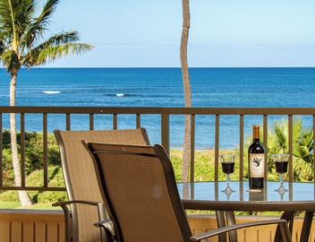Newly Renovated Oceanfront Escape in North Kihei 4