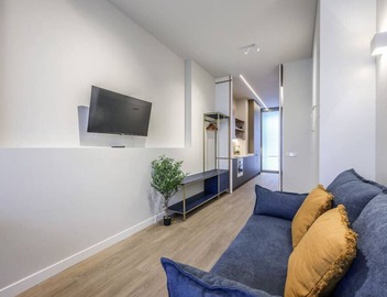 Chic Studio Steps from Gran Vía, Madrid 5