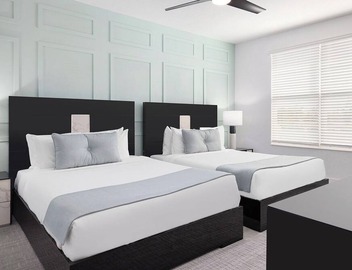 6 Bedroom Home at Villatel Orlando Resort - Private Pool, Arcade & Resort Perks 3