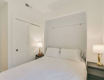 Near Biotechs & MIT: Cozy Condo w/Fireplace 5