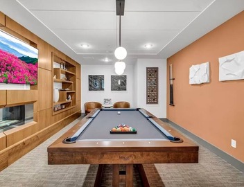 Bourbon & Bubbles, Downtown 3BR/3BA, Walkable, Rooftop Infinity Pool, 24/7Gym 3